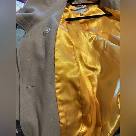 Women's Gray Coat - Picture 4 of 4